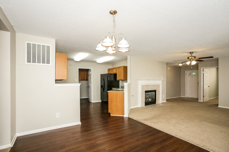 1,915/Mo, 14384 Black Farm Dr Noblesville, IN 46060 Dining Room View