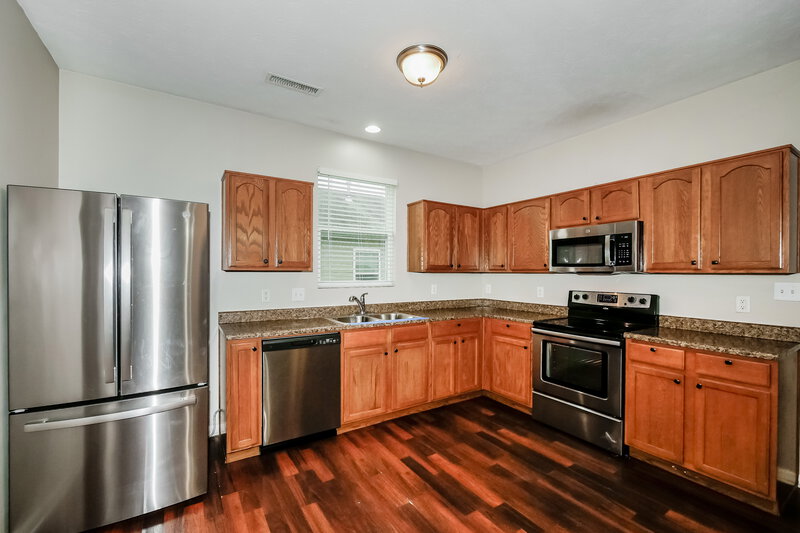 2,800/Mo, 19514 Kailey Way Noblesville, IN 46062 Kitchen View 2