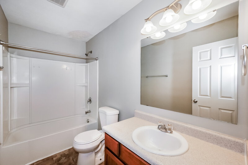 2,800/Mo, 19514 Kailey Way Noblesville, IN 46062 Bathroom View