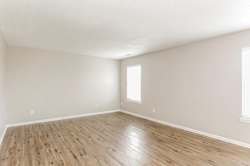 1,800/Mo, 2828 Mingo Ct Indianapolis, IN 46217 Living Room View