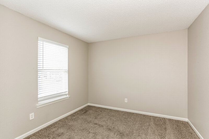 1,800/Mo, 2828 Mingo Ct Indianapolis, IN 46217 Bedroom View 3