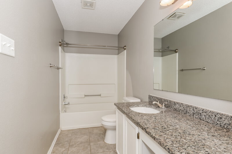 1,875/Mo, 16711 Aulton Dr Noblesville, IN 46060 Bathroom View