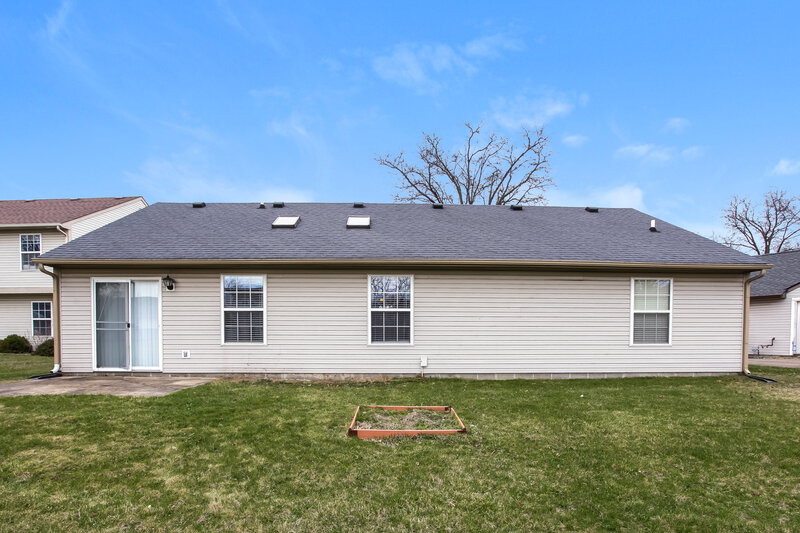 1,835/Mo, 8165 Shortleaf Ct Indianapolis, IN 46236 Rear View 2