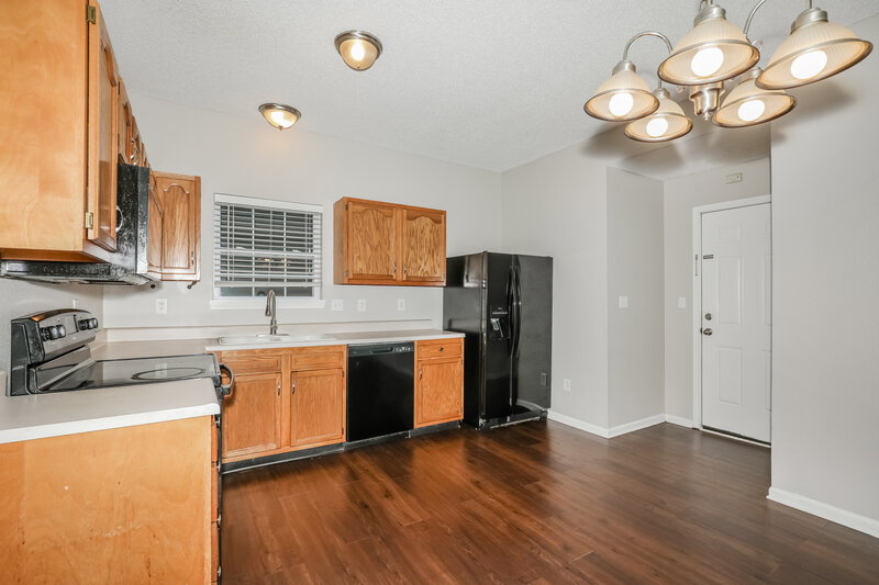 1,870/Mo, 8020 Lake Tree Cir Indianapolis, IN 46217 Kitchen View 2