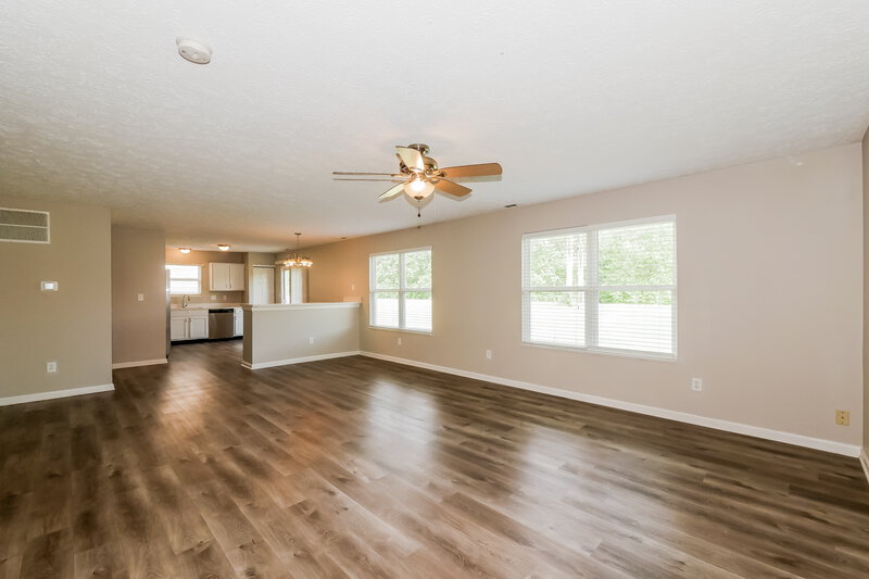2,295/Mo, 8071 Wichita Hill Dr Indianapolis, IN 46217 Living Room View 2