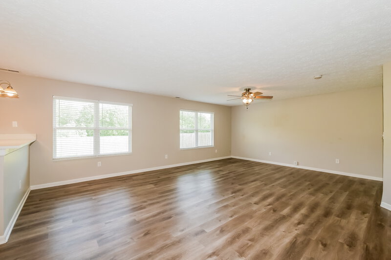 2,295/Mo, 8071 Wichita Hill Dr Indianapolis, IN 46217 Living Room View 4