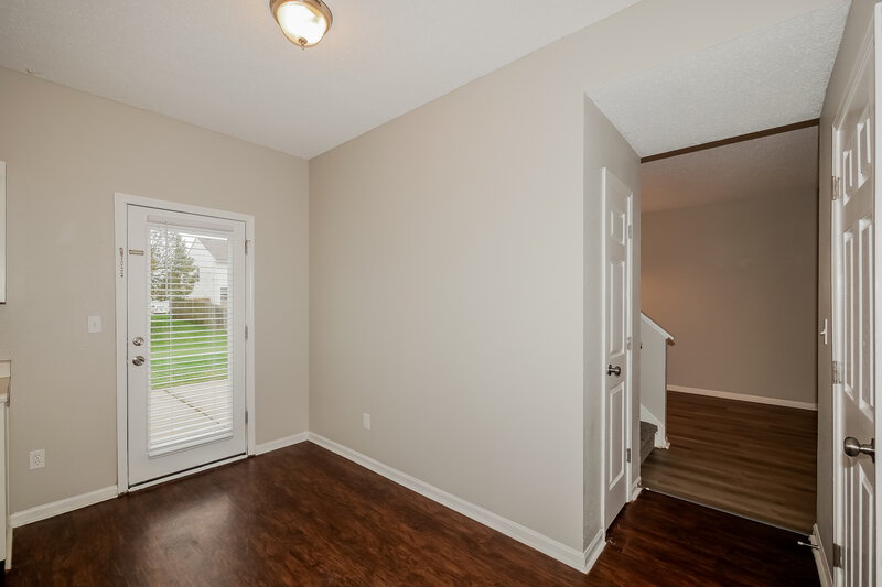 1,775/Mo, 644 Blue Meadow Dr Greenwood, IN 46143 Breakfast Nook View