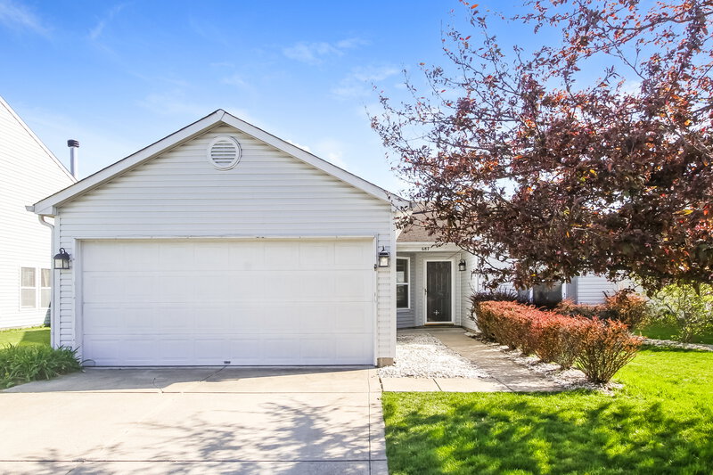 1,885/Mo, 687 Hickory Pine Dr Whiteland, IN 46184 External View