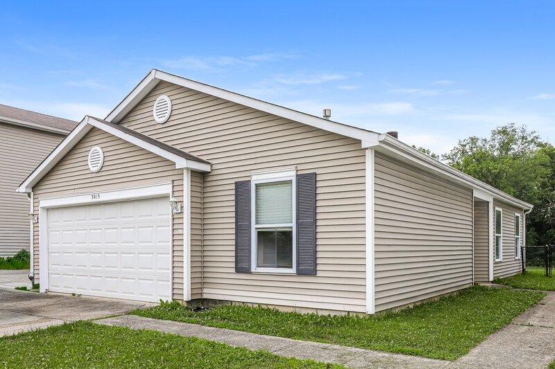 1,680/Mo, 3015 Redland Ln Indianapolis, IN 46217 Front View