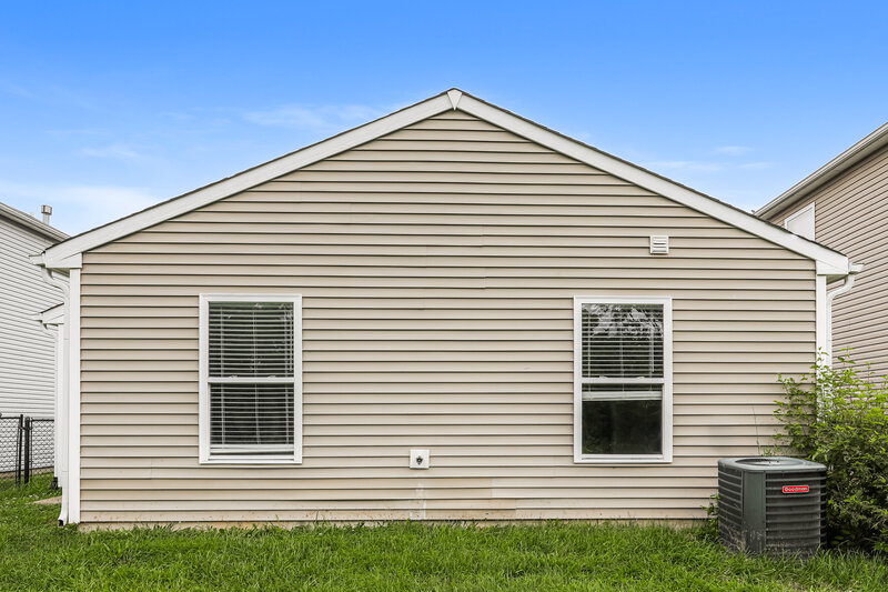 1,680/Mo, 3015 Redland Ln Indianapolis, IN 46217 Rear View