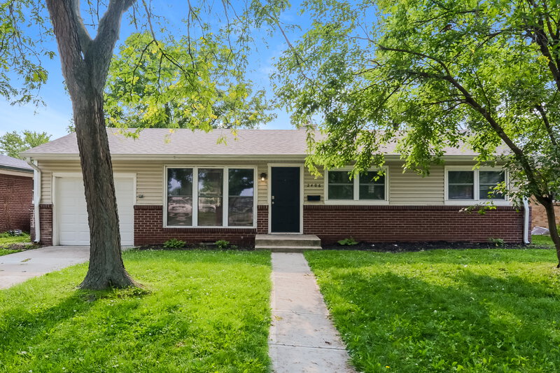 1,595/Mo, 2406 N Auburn St Speedway, IN 46224 External View