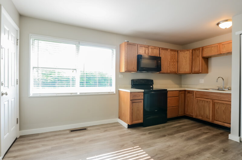 1,595/Mo, 2406 N Auburn St Speedway, IN 46224 Dining Room View