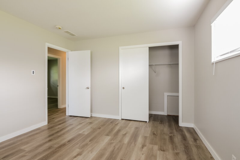 1,595/Mo, 2406 N Auburn St Speedway, IN 46224 Main Bedroom View 2