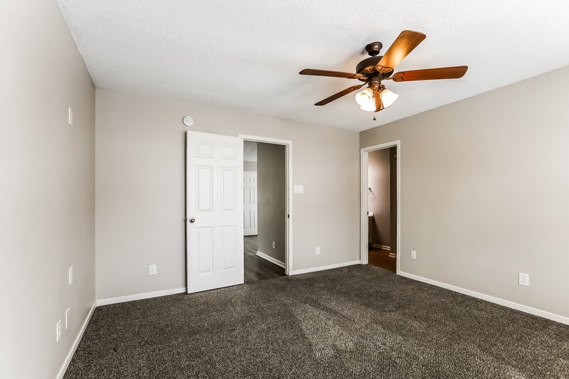 1,705/Mo, 35 Frostwood Ln Greenwood, IN 46143 Main Bedroom View 2