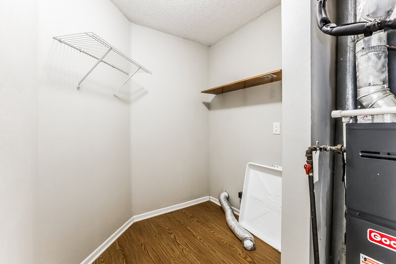 1,705/Mo, 35 Frostwood Ln Greenwood, IN 46143 Walk In Closet View