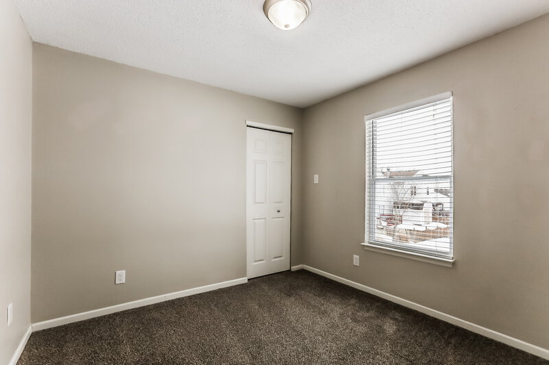 1,705/Mo, 35 Frostwood Ln Greenwood, IN 46143 Bedroom View 2