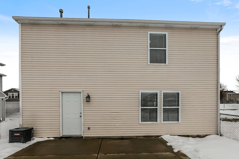 1,705/Mo, 35 Frostwood Ln Greenwood, IN 46143 Rear View