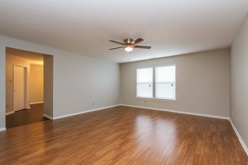1,960/Mo, 2858 Ludwig Dr Indianapolis, IN 46239 Living Room View