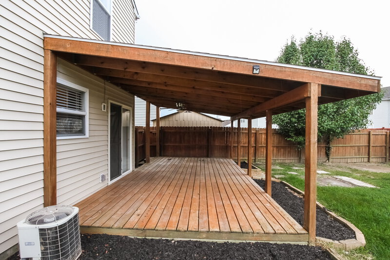 1,960/Mo, 2858 Ludwig Dr Indianapolis, IN 46239 Deck View