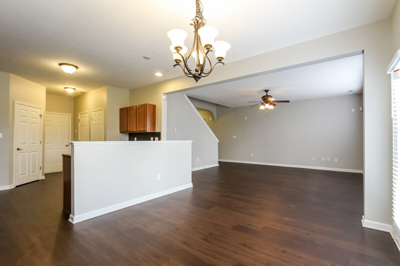 4,020/Mo, 5236 Choctaw Ridge Way Indianapolis, IN 46239 Dining Room View 2