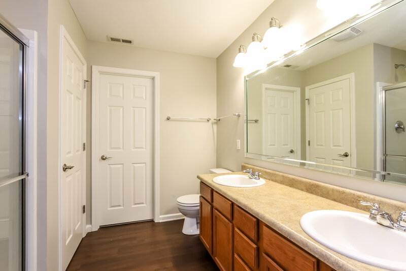 4,020/Mo, 5236 Choctaw Ridge Way Indianapolis, IN 46239 Master Bathroom View