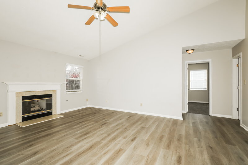 2,155/Mo, 457 Sable Chase Brownsburg, IN 46112 Living Room View