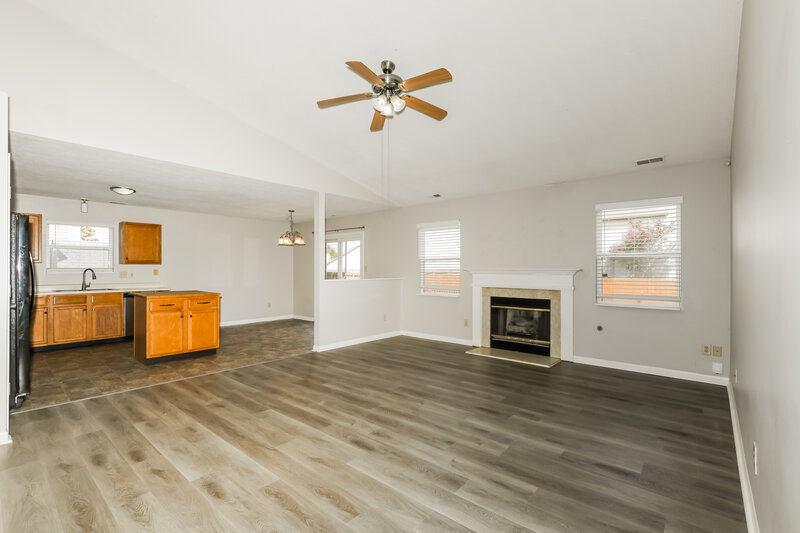 2,155/Mo, 457 Sable Chase Brownsburg, IN 46112 Living Room View 3