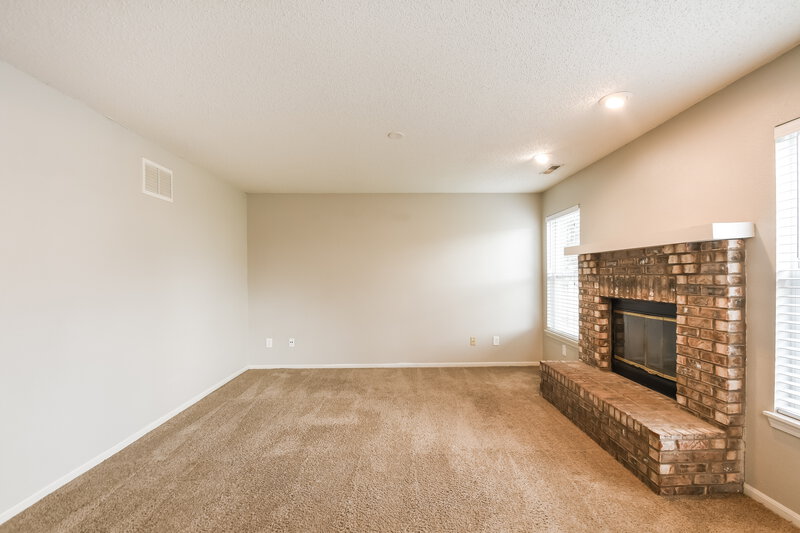 1,795/Mo, 6051 Bannister Ct Indianapolis, IN 46236 Living Room View