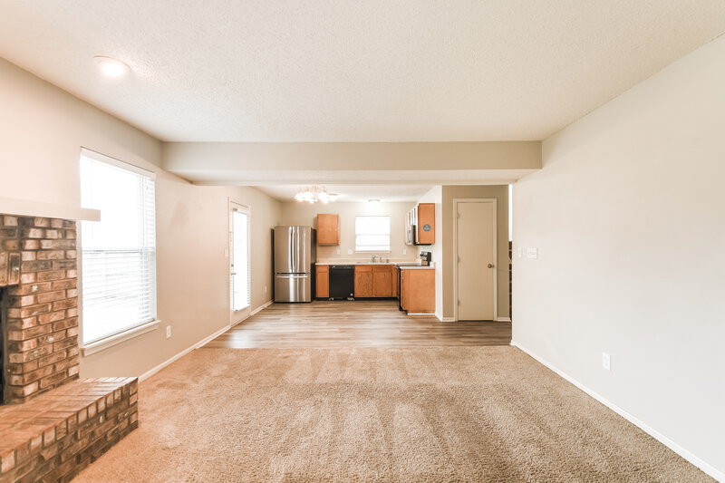 1,795/Mo, 6051 Bannister Ct Indianapolis, IN 46236 Living Room View 2