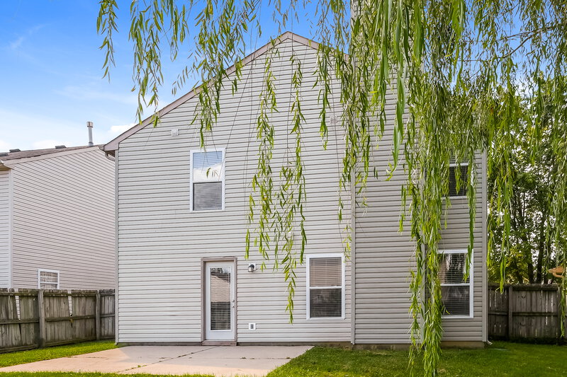 1,795/Mo, 6051 Bannister Ct Indianapolis, IN 46236 Rear View