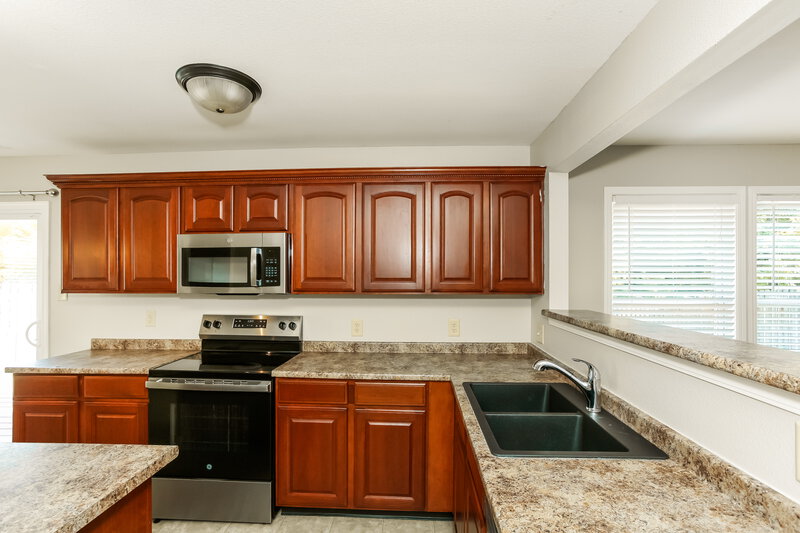 2,195/Mo, 10718 Pavilion Dr Indianapolis, IN 46259 Kitchen View