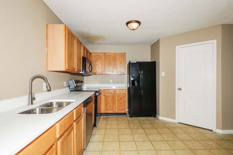 1,865/Mo, 13134 N Etna Green Dr Camby, IN 46113 Kitchen View