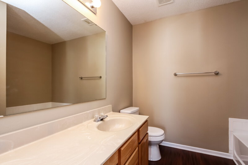1,865/Mo, 13134 N Etna Green Dr Camby, IN 46113 Master Bathroom View 2