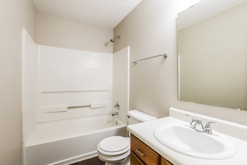 2,005/Mo, 9996 Olympic Cir Indianapolis, IN 46234 Misc View 12