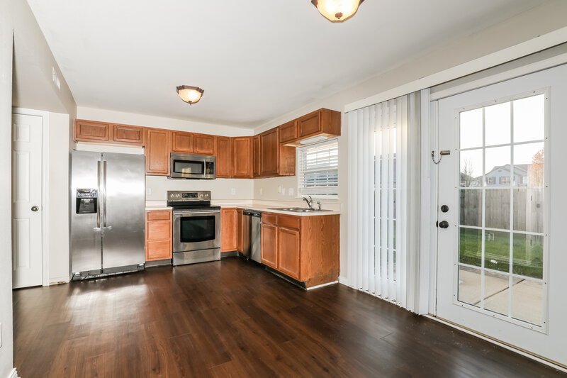 2,110/Mo, 6379 McKee Dr Plainfield, IN 46168 Kitchen View 2