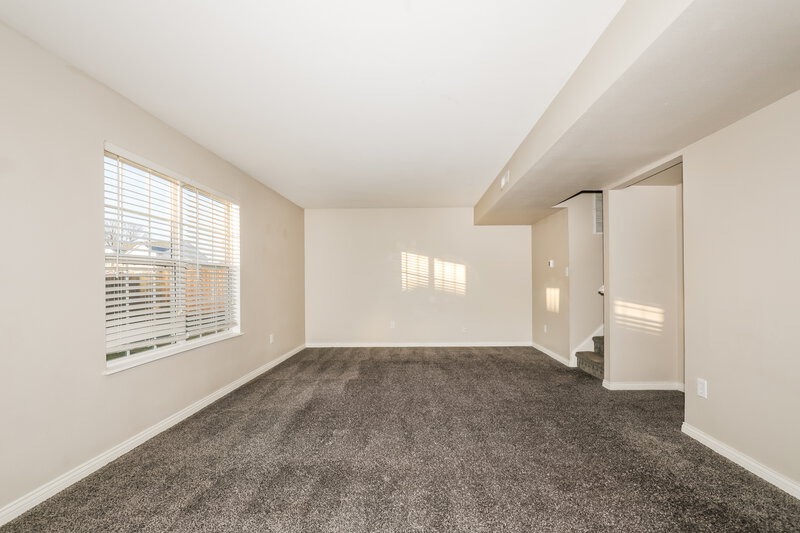 2,110/Mo, 6379 McKee Dr Plainfield, IN 46168 Family Room View