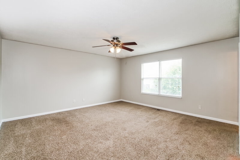 2,015/Mo, 5341 Waterton Lakes Dr Indianapolis, IN 46237 Main Bedroom View
