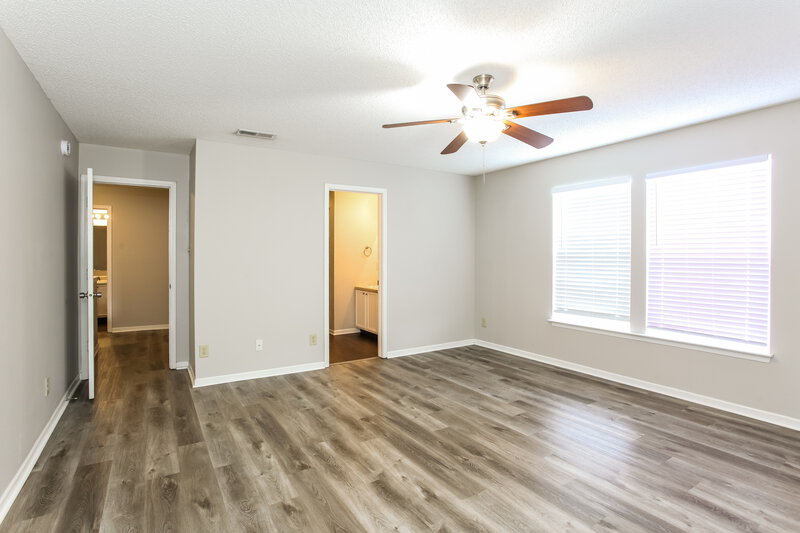 1,910/Mo, 10743 Timothy Ln Indianapolis, IN 46231 Main Bedroom View