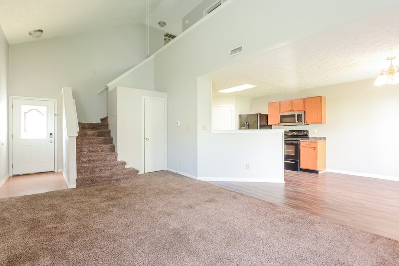 1,790/Mo, 4465 Connaught West Dr Plainfield, IN 46168 Living Room View 2