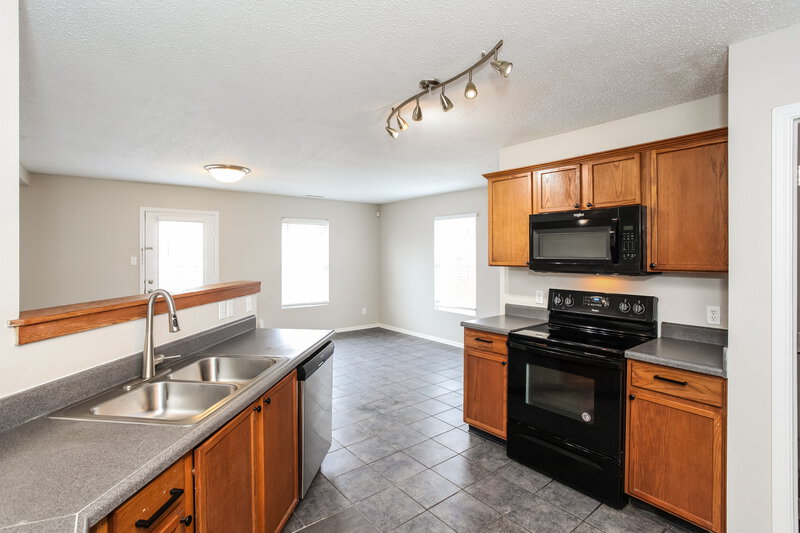 2,235/Mo, 7848 Caraway Pl Indianapolis, IN 46239 Kitchen View