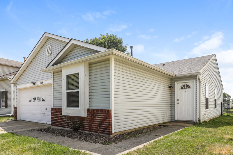 1,655/Mo, 2174 Providence Dr Greenwood, IN 46143 Front View