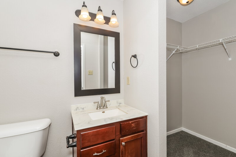 1,655/Mo, 2174 Providence Dr Greenwood, IN 46143 Main Bathroom View
