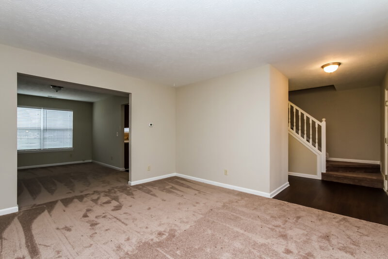 1,915/Mo, 3833 Cherry Blossom Blvd Indianapolis, IN 46237 Living Room View 2