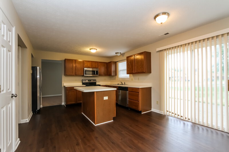 1,915/Mo, 3833 Cherry Blossom Blvd Indianapolis, IN 46237 Kitchen View