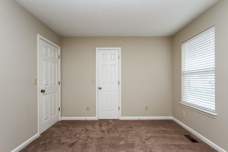 1,915/Mo, 3833 Cherry Blossom Blvd Indianapolis, IN 46237 Bedroom View 3
