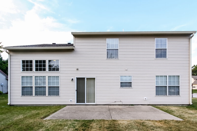 1,915/Mo, 3833 Cherry Blossom Blvd Indianapolis, IN 46237 Rear View