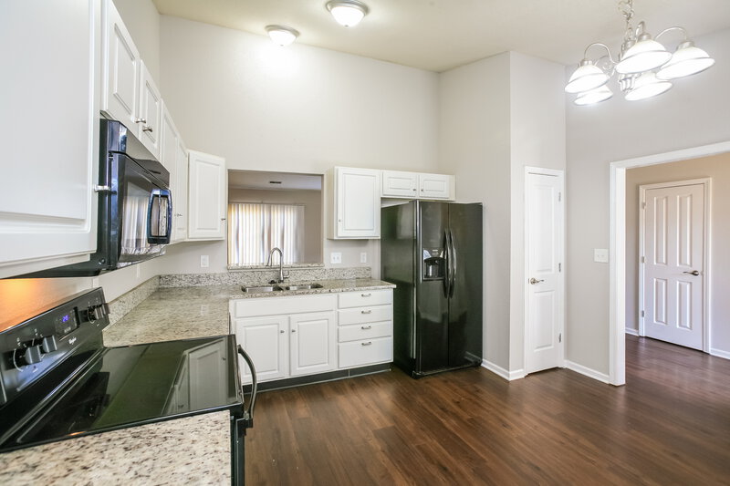 2,010/Mo, 6612 Rushing Riv Noblesville, IN 46062 Kitchen View