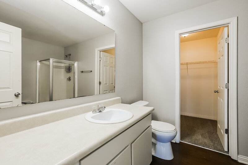 1,695/Mo, 9016 Hosta Way Camby, IN 46113 Main Bathroom View