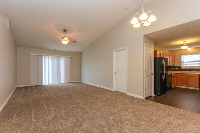 1,805/Mo, 1327 Grand Canyon Cir Franklin, IN 46131 Dining Room View