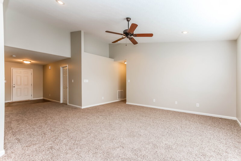 1,420/Mo, 5540 Galia Ln Bargersville, IN 46106 Living Room View 3